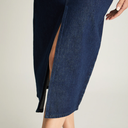 FALDA DE DENIM LARGA CON CORTE FRONTAL Azul